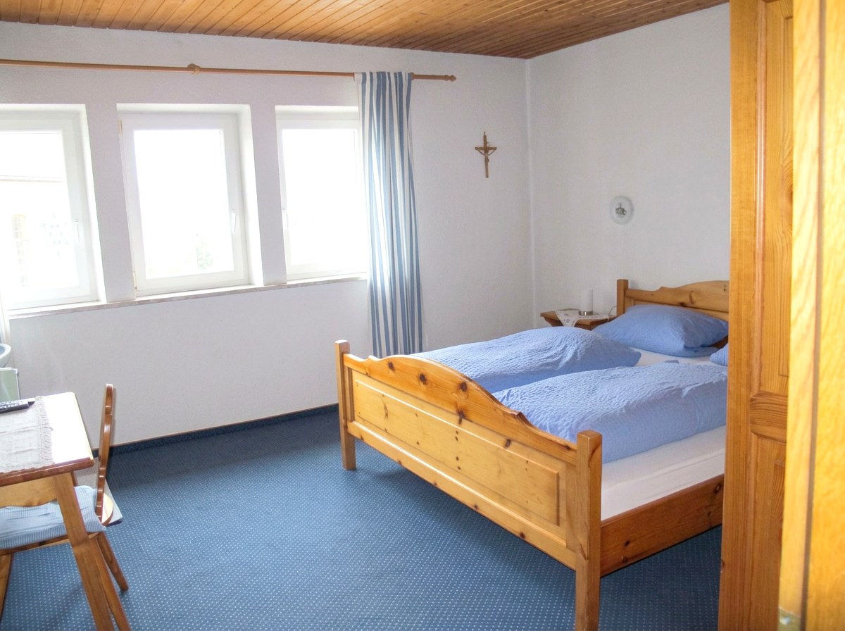 Zimmer Carla im Gasthaus Adler Karsee